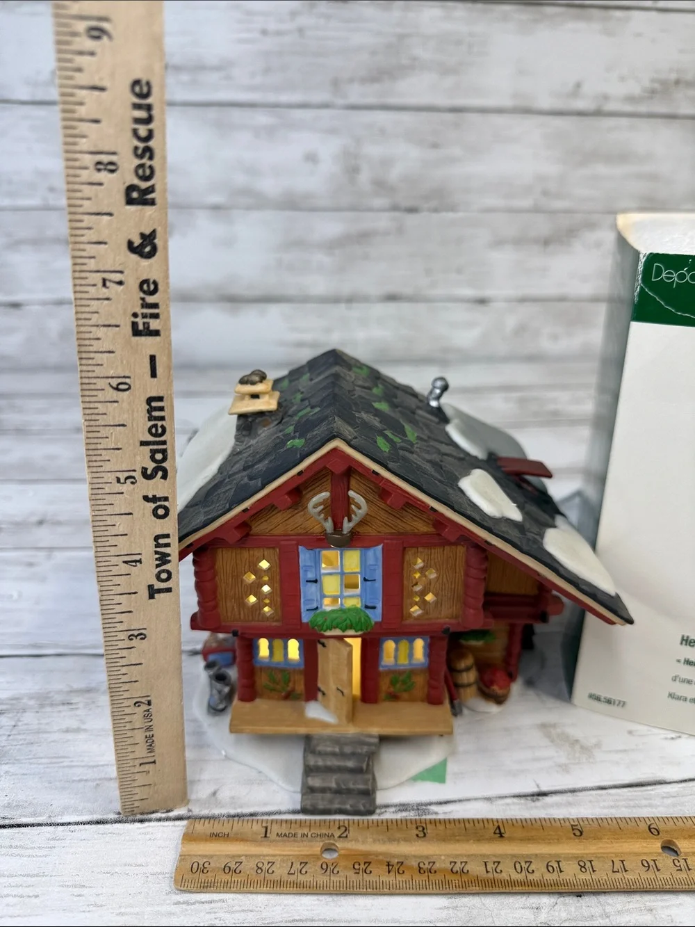 Dept 56 HEIDI’S GRANDFATHERS HOUSE Alpine Village w box and light